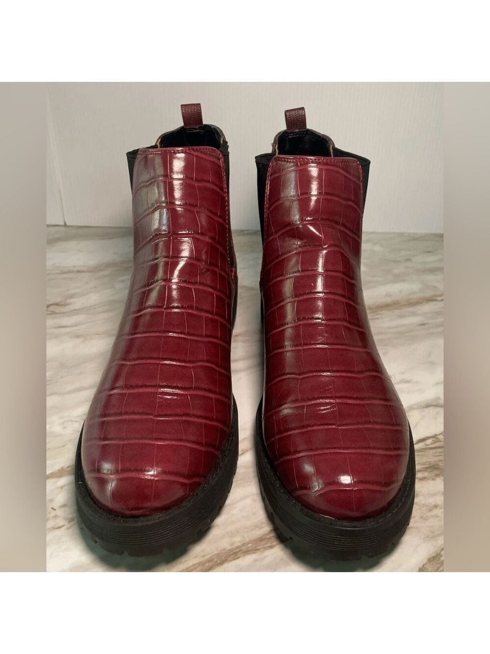 FERGIE Burgundy Leather Croc Embossed Ankle Boots 7.5